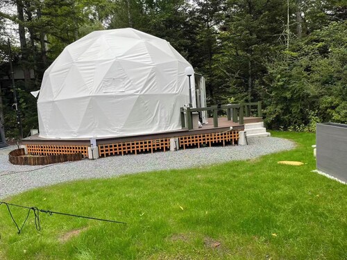 The Forest Beneath the Ferris Wheel | A Private Cottage Nestled in the Karuizawa Forest | BBQ, Karaoke, Starry Sky Theater, Starlink