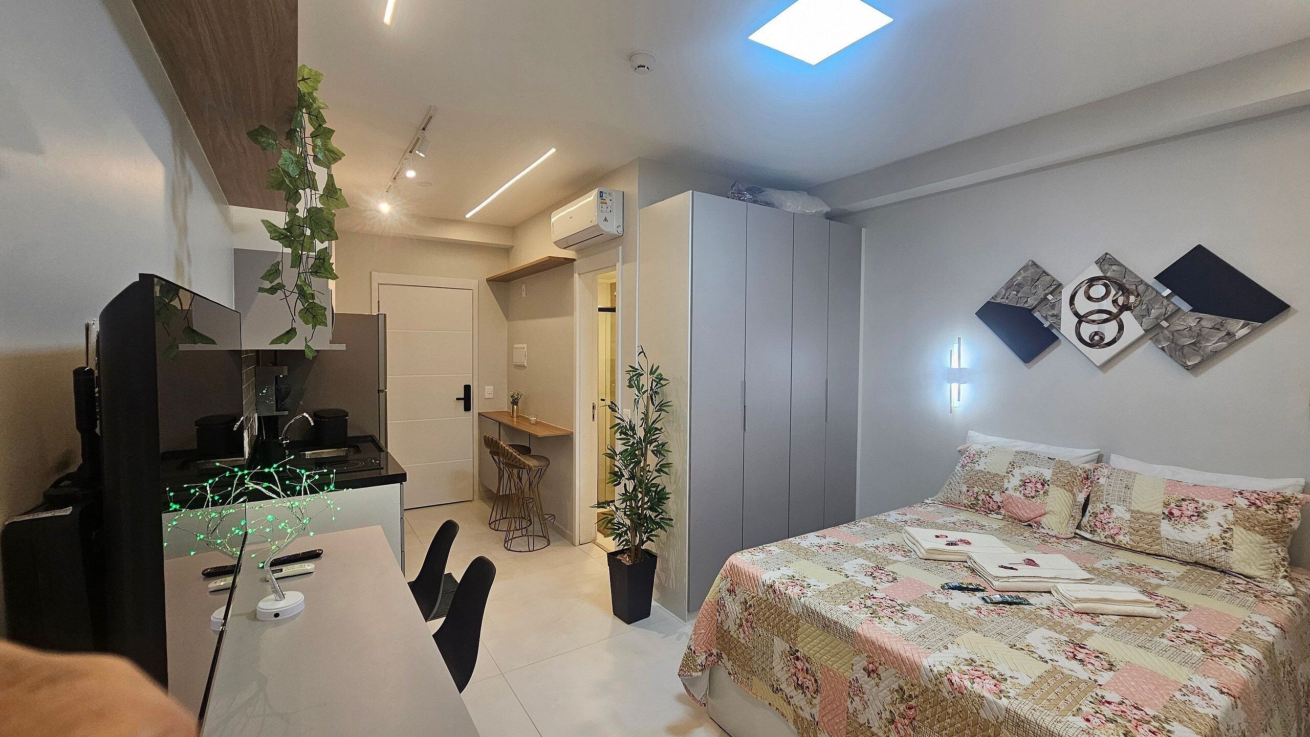 Blackout curtains, iron/ironing board, free WiFi