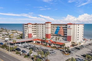 Exterior - Oceanfront Studio, Beach & City Views, Jacuzzi, Heated Pool, Direct Beach Access (Daytona Beach)