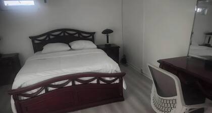 2-bedroom apartment in lovely Hempstead with AC and comfort