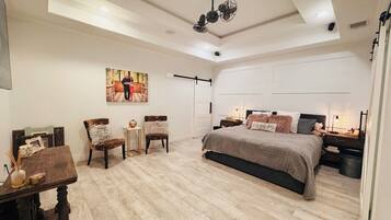 Iron/ironing board, WiFi (free), bed sheets