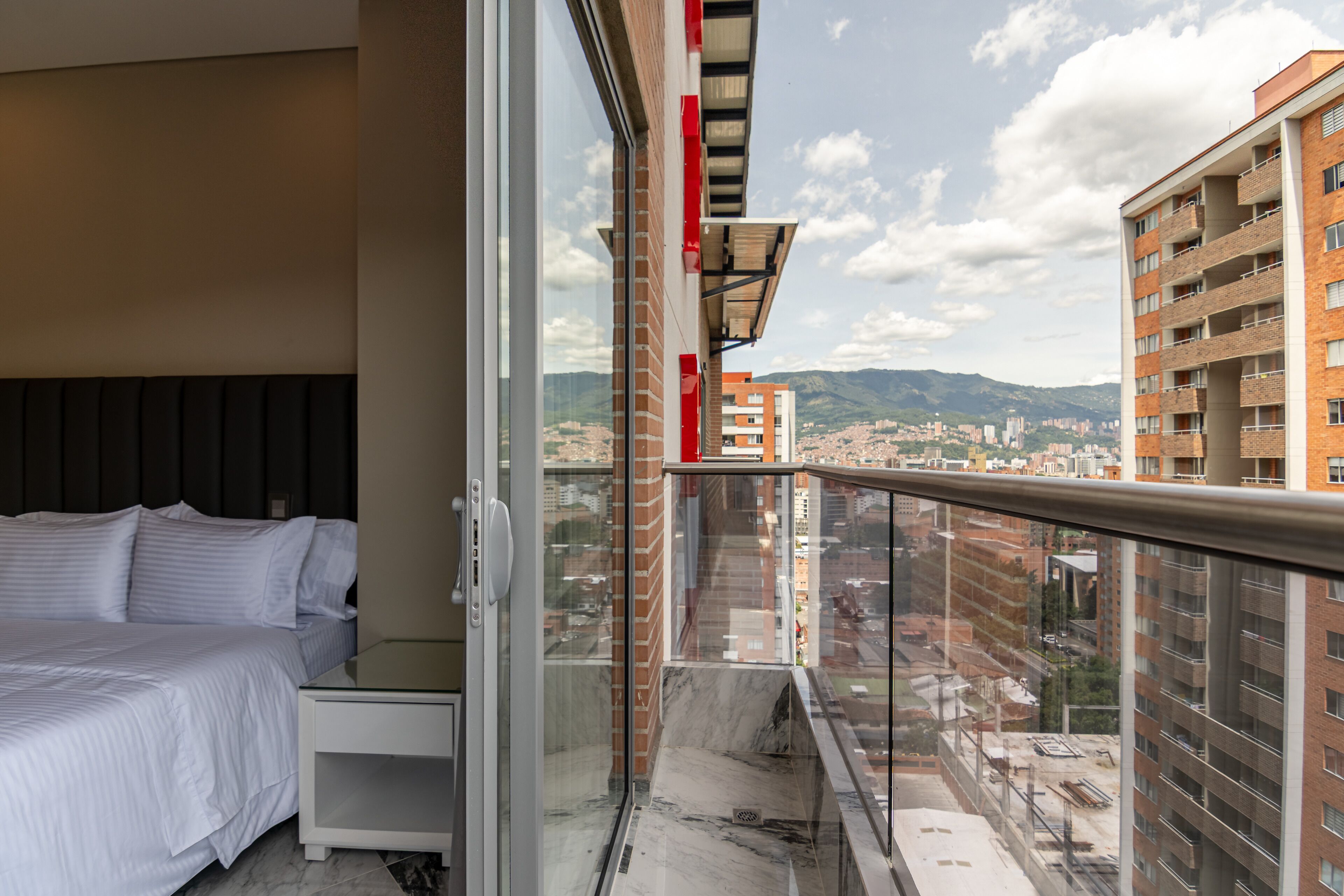 Deluxe-Apartment, 2 Schlafzimmer, 2 Bäder, Stadtblick | Blick vom Balkon