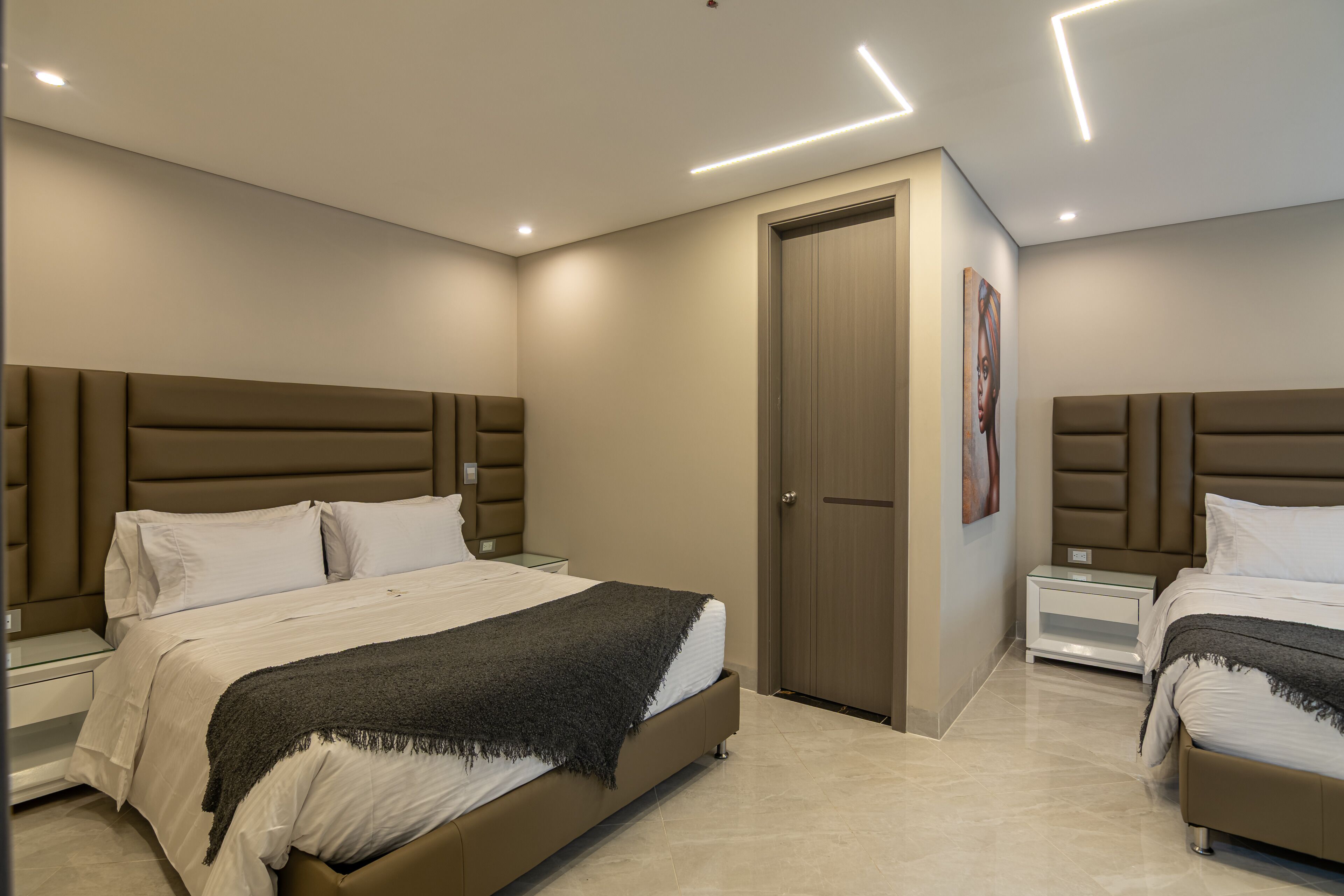 Business Room, Multiple Beds, Ensuite, City View
