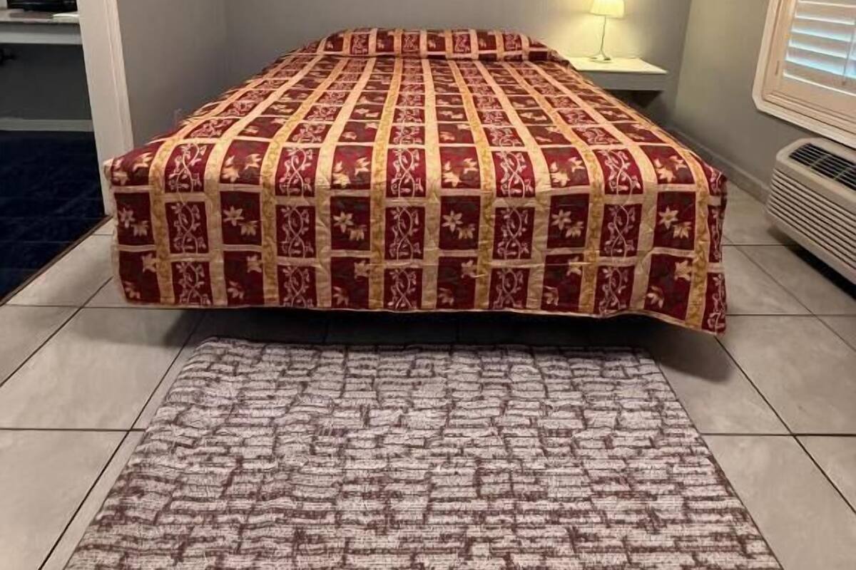 مساحة عمل للكمبيوتر المحمول وواي فاي مجانًا