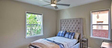 4 bedrooms, iron/ironing board, WiFi, bed sheets