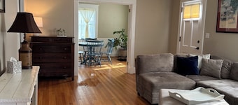 Bluebird on Main-cozy and cheerful 3 bedroom house.