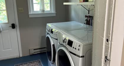 Bluebird on Main-cozy and cheerful 3 bedroom house.