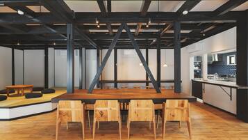 Economy Quadruple Room | Dining