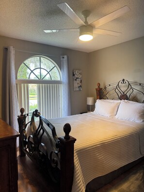 Room - Ruach Club Peaceful 2BR/2BA Retreat (Poinciana)