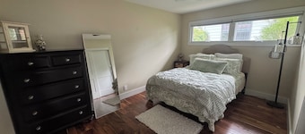 Gorgeous Jewel of West Side Rapid City, in the heart of where you want to be!