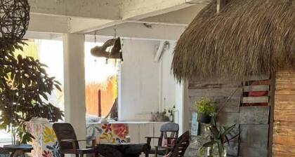Hostal & Camping El Árbol de la Vida.