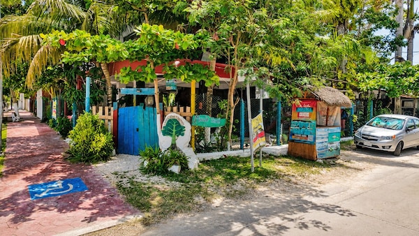 Hostal & Camping El ÁRbol De La Vida. - キンタナ・ロー バカラル
