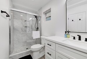 Bathroom - Luxury 2BR Guesthouse Near SDSU & Mission Trails (San Diego)