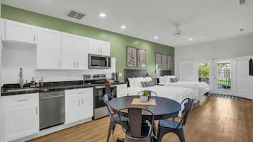 Coffee/tea maker, fridge, microwave, oven