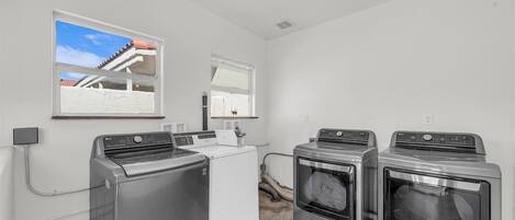 Laundry room (free for guests)