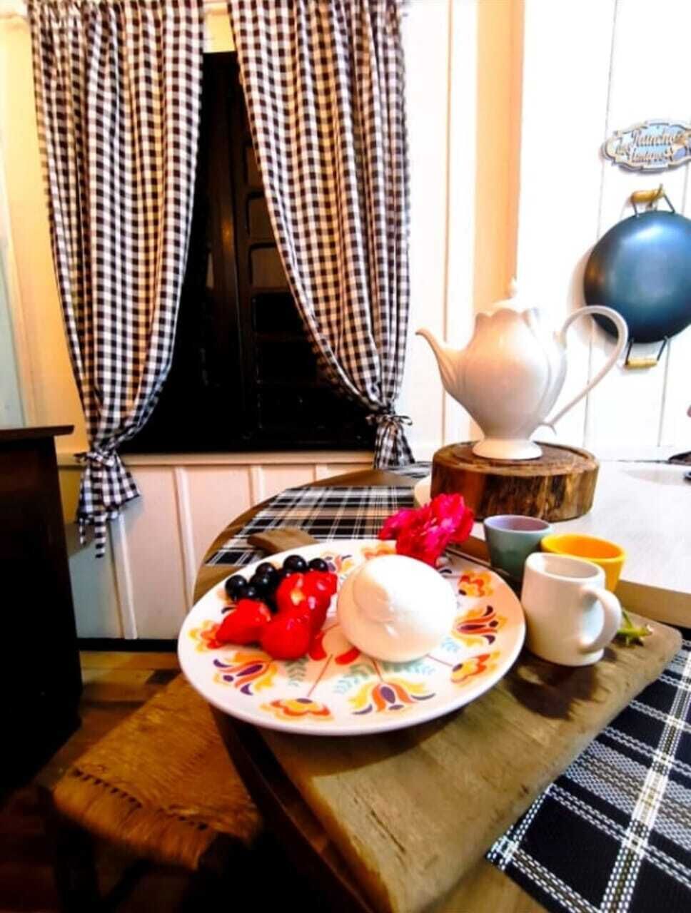 Fridge, microwave, oven, cookware/dishes/utensils