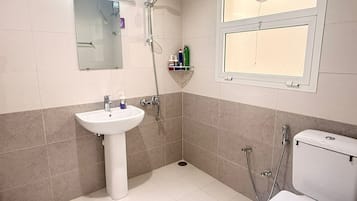 Kamar Double, pemandangan kota | Kamar mandi