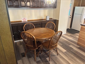 Dining - 2-bedroom home in delightful Coldwater with AC (Coldwater)