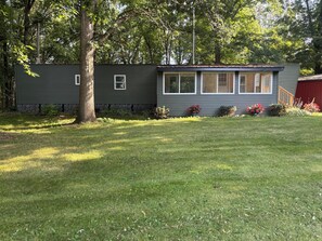 Exterior - 2-bedroom home in delightful Coldwater with AC (Coldwater)