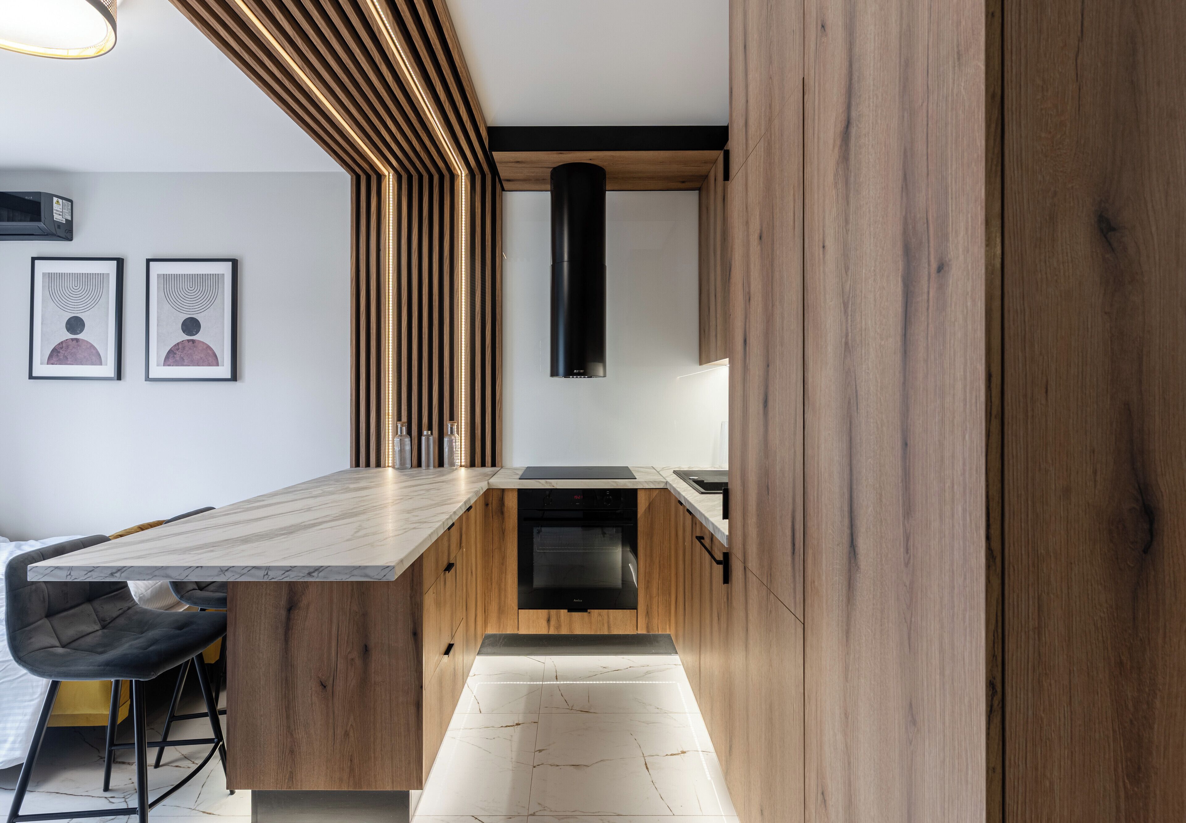 Fridge, oven, stovetop
