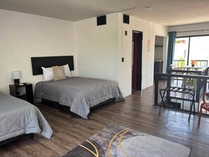 2 chambres, fer et planche à repasser, Wi-Fi gratuit, draps fournis