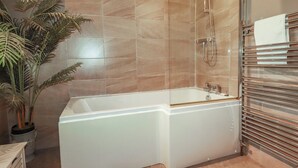 Unclassified image, 5 of 19, button - 1 GRENVILLE ROAD, pet friendly, country holiday cottage in Truro (Truro)