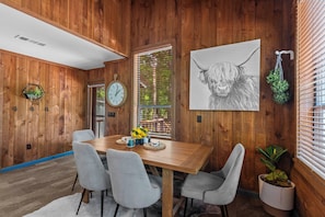 Dining - Jackson’s Urban Cabin Escape (Jackson)