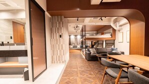 Interior - Villa Customa (Taito City)