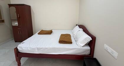 CHOZHA PALACE PREMIUM ROOMS AC
