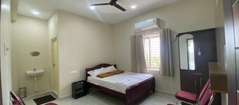 CHOZHA PALACE PREMIUM ROOMS AC