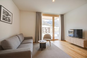 Living room - Residenza Castanea 003 San Bernardino Alpine Apartments, San Bernardino, Switzerland (San Bernardino)