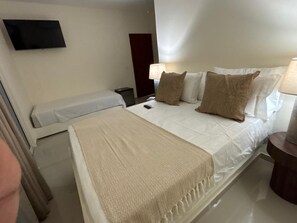 Room - Vrbo Property (providencia isla)