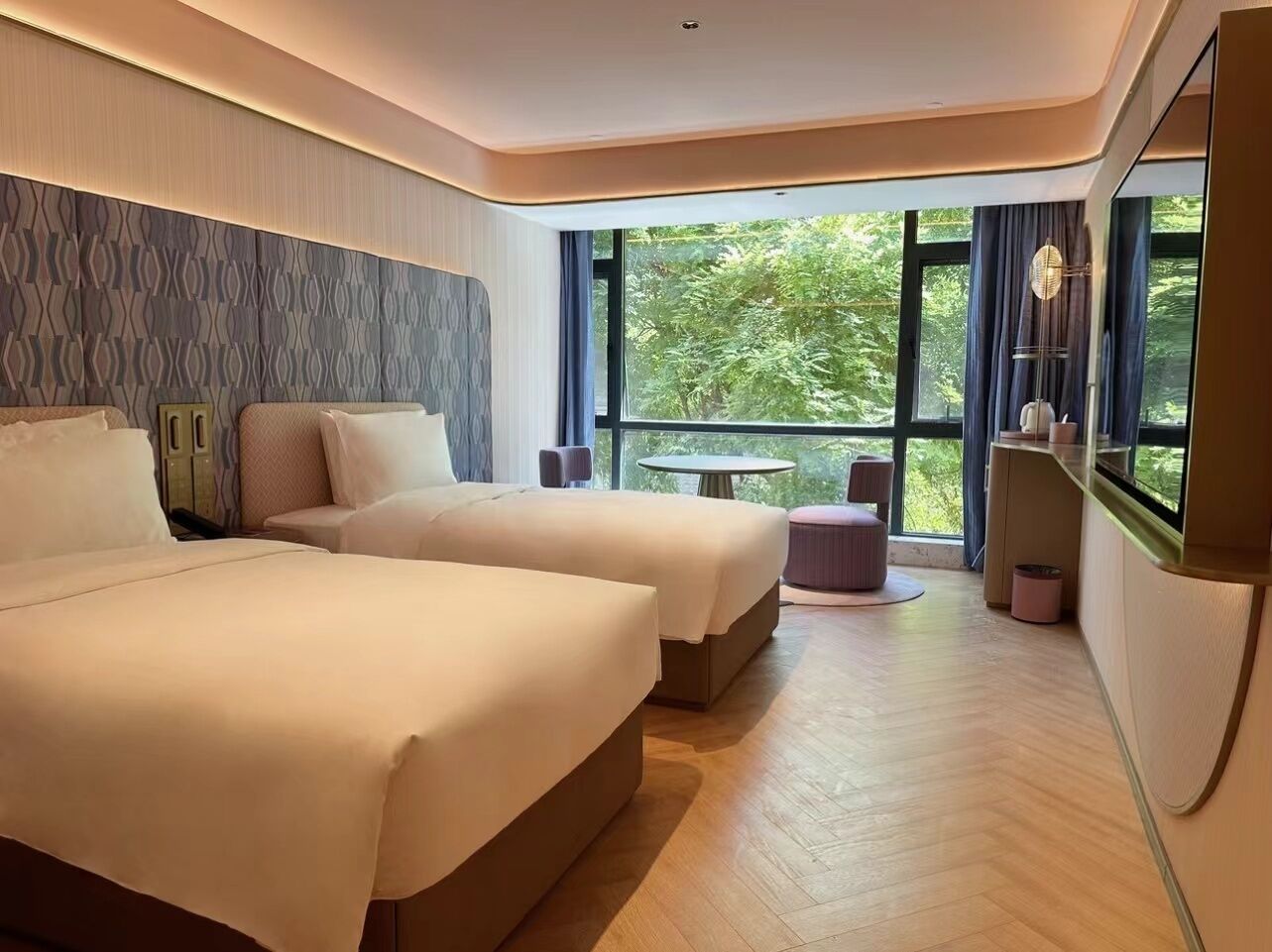 Premium bedding, down comforters, memory foam beds, minibar (free items)