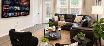 Newly Built Extended Stay By Lake | Patio, Grill