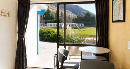 Ata Studios at Sundale Holiday Park
