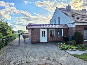 Exterior - Vrbo Property (Groß Stieten)