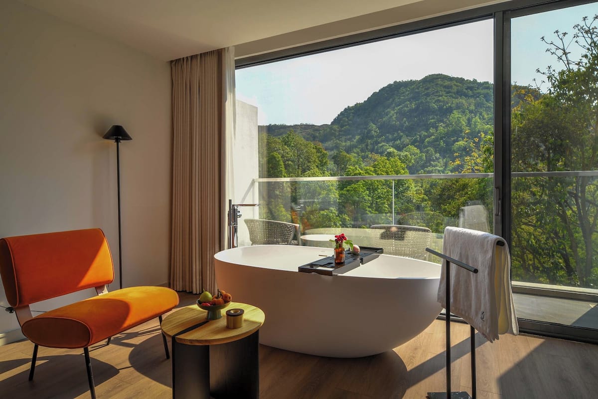 Deluxe Double Room, Balcony, Hill View