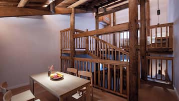 Suite Premier, balcón, vista a la colina | Restaurantes
