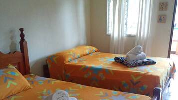 1 dormitorio y ropa de cama