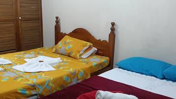 1 dormitorio y ropa de cama
