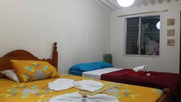 1 bedroom, bed sheets