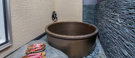 Maison mitoyenne, 2 chambres, non-fumeurs | Baignoire relaxante profonde