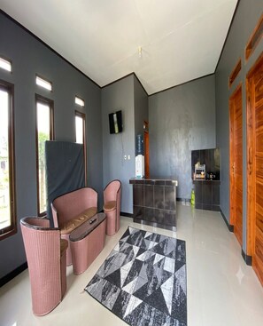 Bungalow cơ bản, sân hiên | Khu sảnh