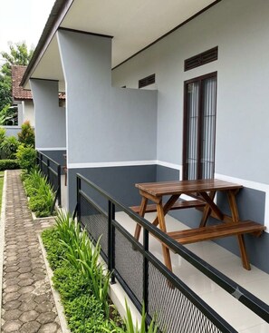 Phòng cơ bản, sân hiên | Khu ẩm thực ngoài trời