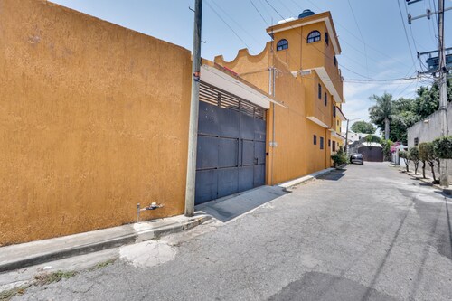 7 Mi to Borda Garden, Guest House w/ Courtyard