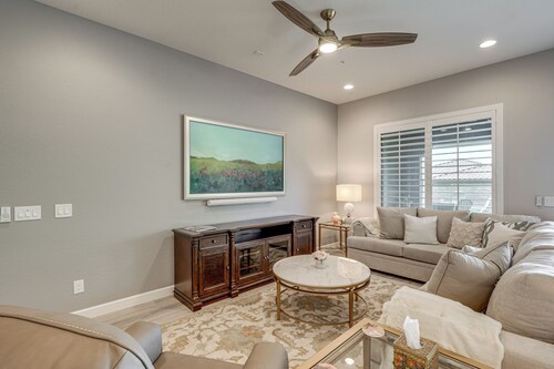 Elegant Home w/ Various Resort Perks in Peoria!