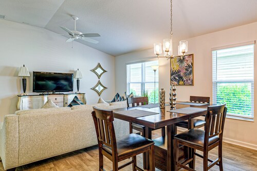 Community Pools, Golf & More! Home in The Villages