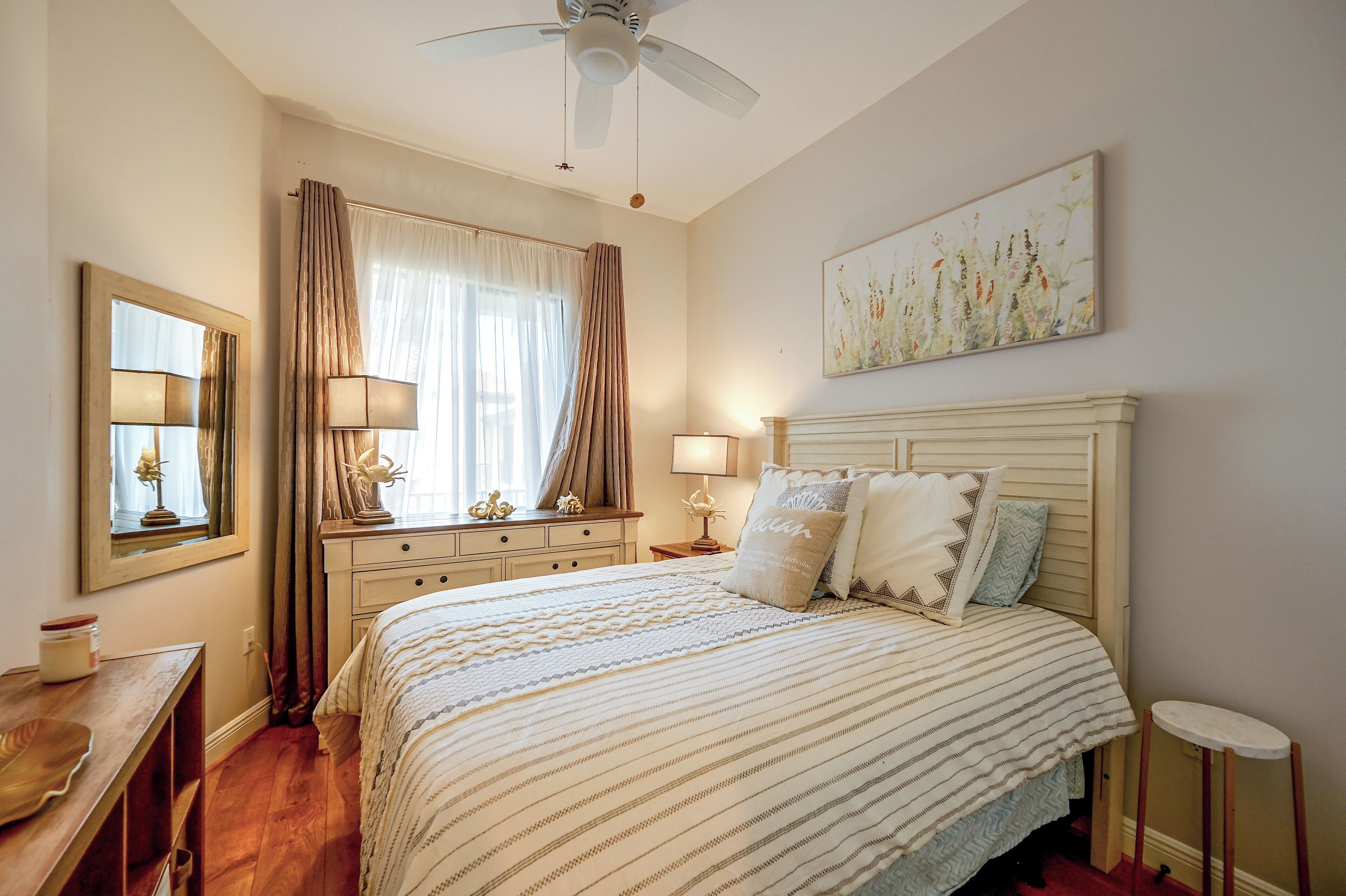 2 bedrooms, desk, iron/ironing board, Internet