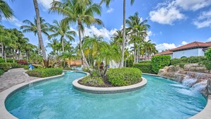 Pool - Your Dream Vacation Awaits in Naples! Luxury Condo (Naples)