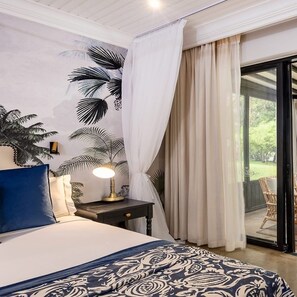 1 Schlafzimmer, Zimmersafe, Schreibtisch, Bügeleisen/Bügelbrett